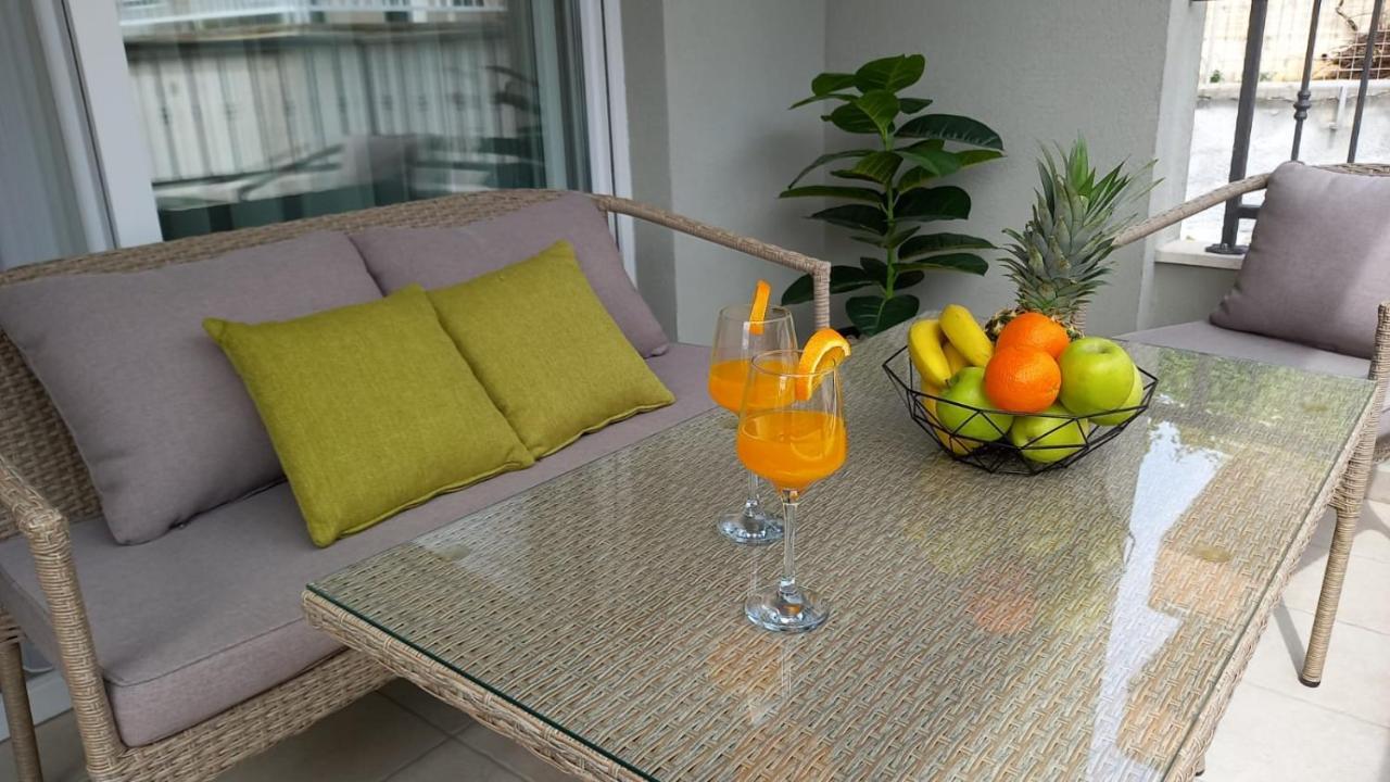 Lux Apartman Antonija Makarska Eksteriør billede